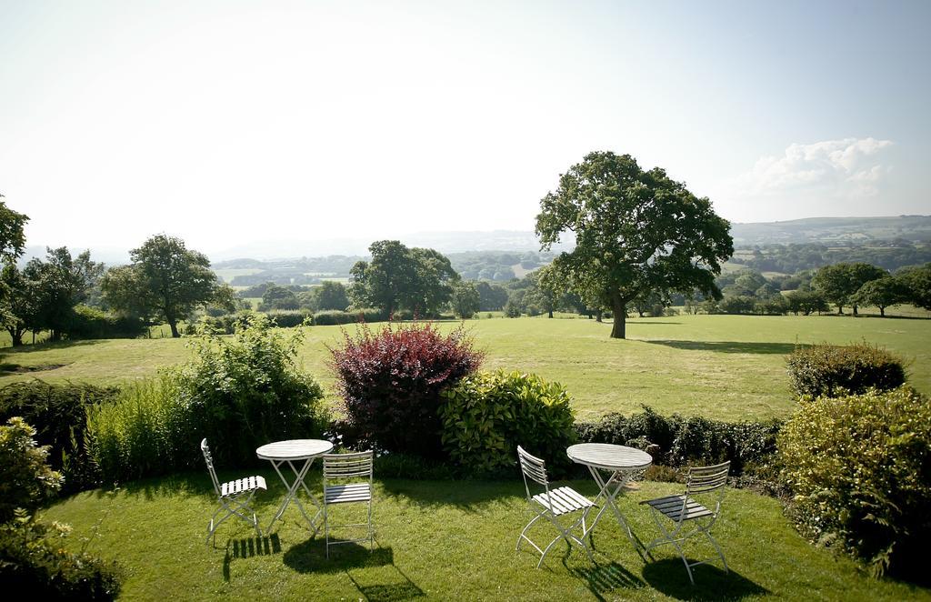 Hotel The Shireburn Arms